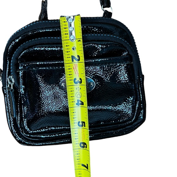 KENNETH COLE BLACK MINI CROSSBODY PURSE HANDBAG COMPARTMENTS OPEN POCKET - Picture 6 of 9